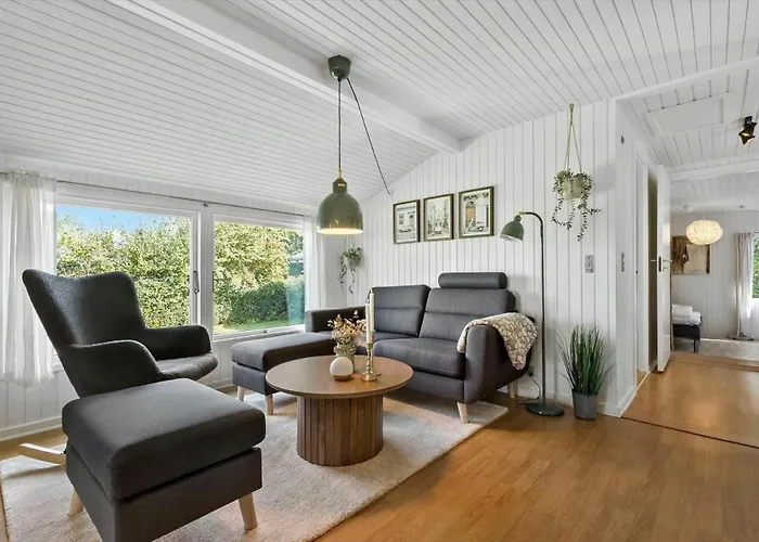 Ferienhaus Modern With Creative Details And Sea Views